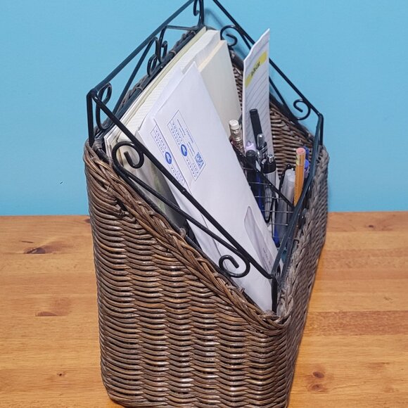 Signature Homestyles Wire and Wicker Organizer - Picture 2 of 5